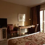 امبرفيلا فندق 4*