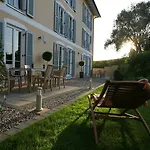 Ξενοδοχείο Ampervilla