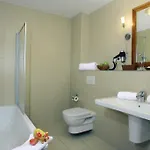 Ampervilla Szálloda 4*