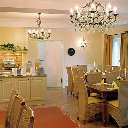 Ampervilla Hotel