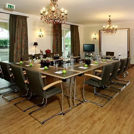 Hotel Ampervilla 4*