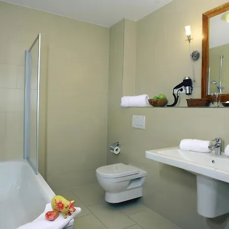 Ampervilla Hotel 4*