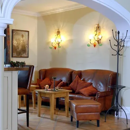 Hotell Ampervilla 4*