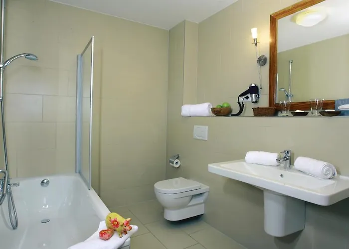 Ampervilla Hotel 4*